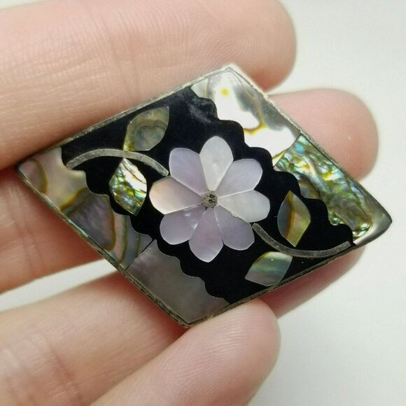 Vintage Mother of Pearl Inlaid Mosaic Floral Brooch Pendant, Silver Tone Setting - Picture 1 of 9